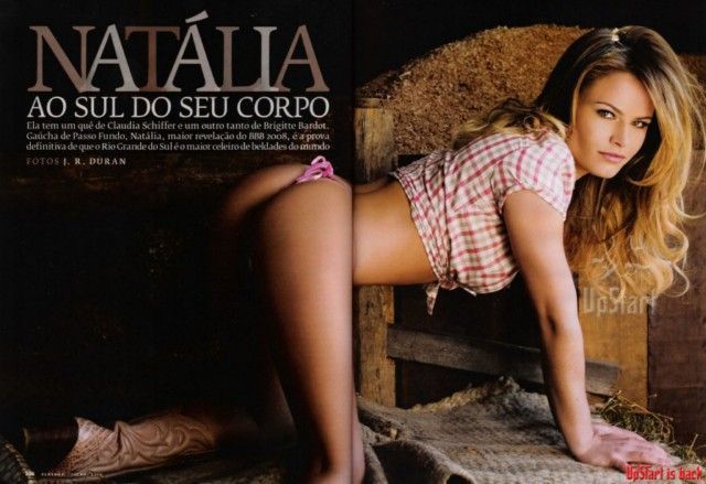 Natália Casassola pelada na revista playboy em julho de 2008