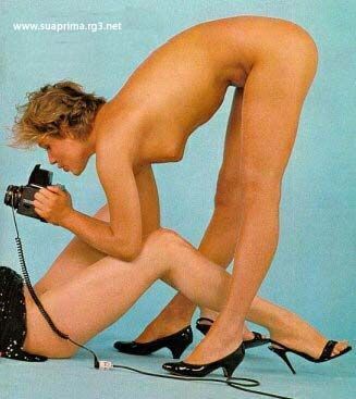 Xuxa Meneghel nua na revista playboy em dezembro de 1982
