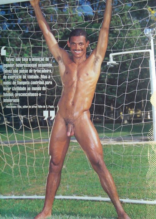 %t Jogador Vampeta nu na revista G Magazine